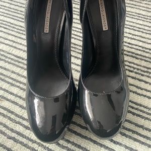 Vera Wang Lavender pumps